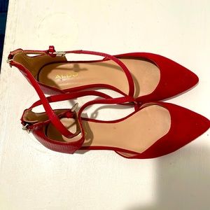 New Like ! Aldo Red sandals in size US-6